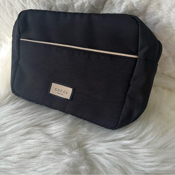 Nwot, Gucci Pouch - Picture 3 of 16
